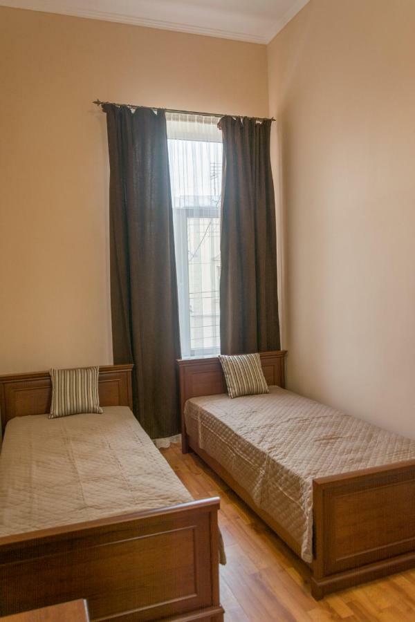 Apartment in the city centre Mukacheve Exterior photo